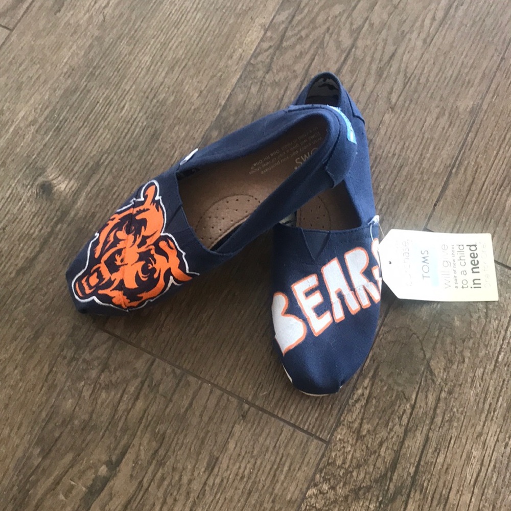 NWT Custom Hand Painted TOMS